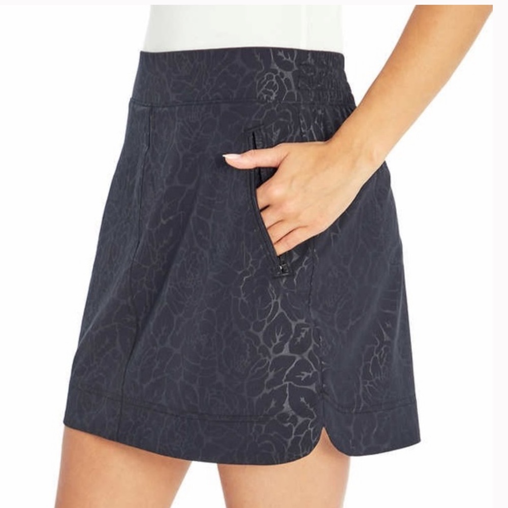 Orvis Women's Embossed Pull-On Active Skort